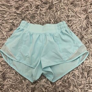 Icing Blue 2.5 Hotty Hot Lululemon Shorts Size 2